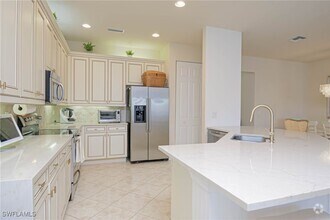 Building Photo - 6895 Del Mar Terrace