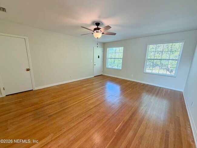 Foto del edificio - 2936 Riverside Ave