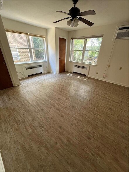 Foto del edificio - 825 Harrington Ave