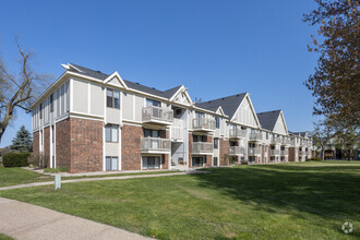 Fairlane Apartments photo'