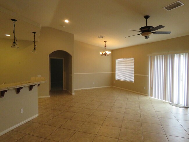 Foto del edificio - Beautiful 3/2 in the heart of JT!