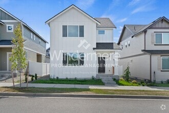 Building Photo - 2749 Talon Ln