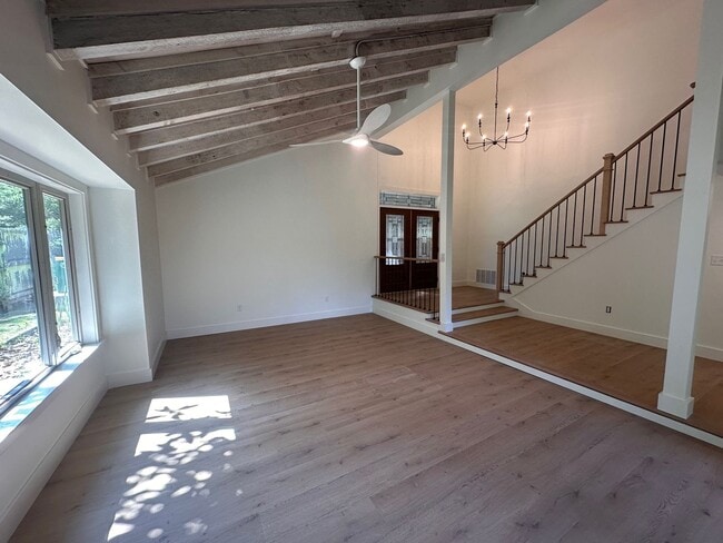 Foto del edificio - 234 Country Club Rd