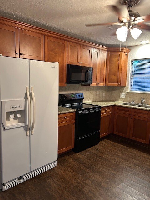 Foto del edificio - 5414 Fawn Trail Ln