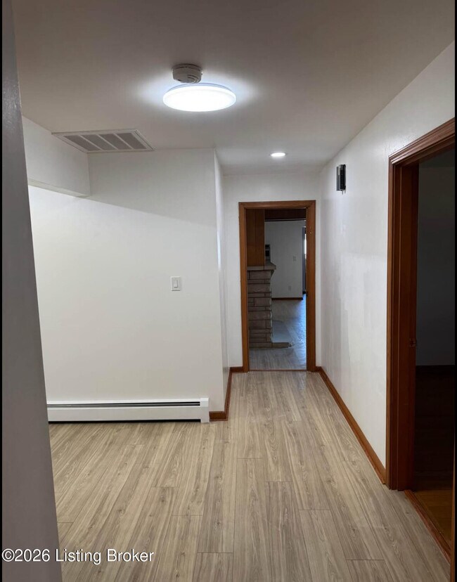 Foto del edificio - 4916 Oak Park Dr
