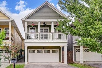 Building Photo - 1327 Prince St