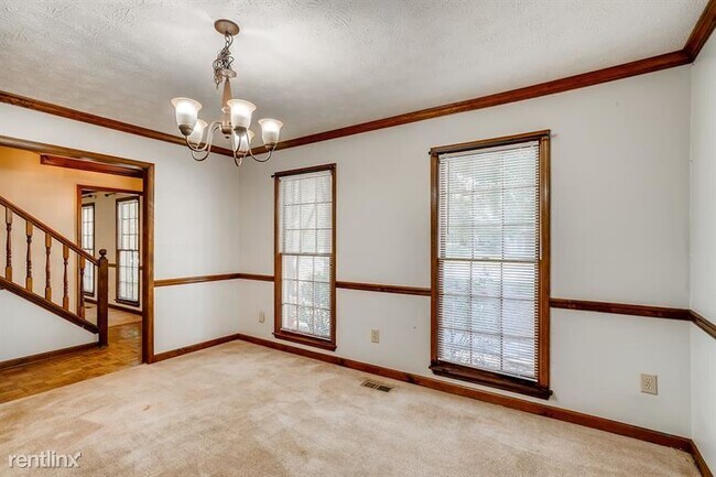 Building Photo - 4 br, 2.5 bath House - 920 Providence Dr UNIT