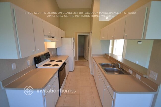 Building Photo - 7988 Oak Run Cir