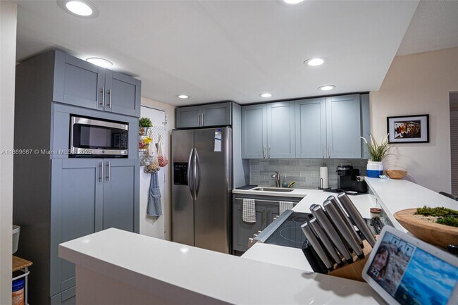 Building Photo - 500 Three Islands Boulevard