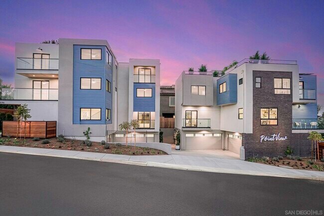 Building Photo - 2126 San Clemente St