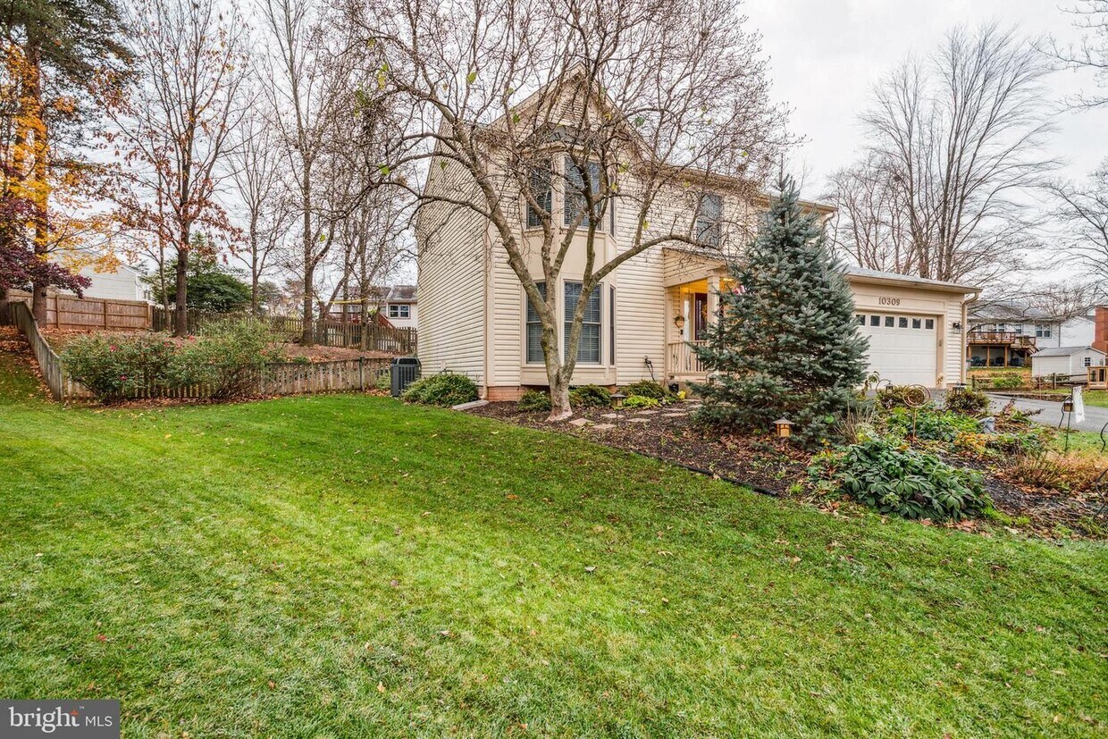 Primary Photo - 10309 Cedar Ridge Dr