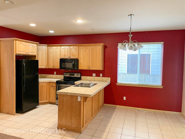 Photo - 2835 NE Stapleton Rd House