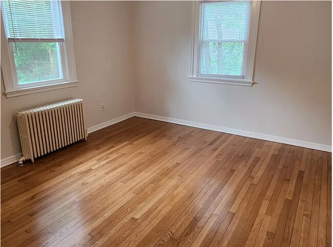 Building Photo - 1807 W 44th St