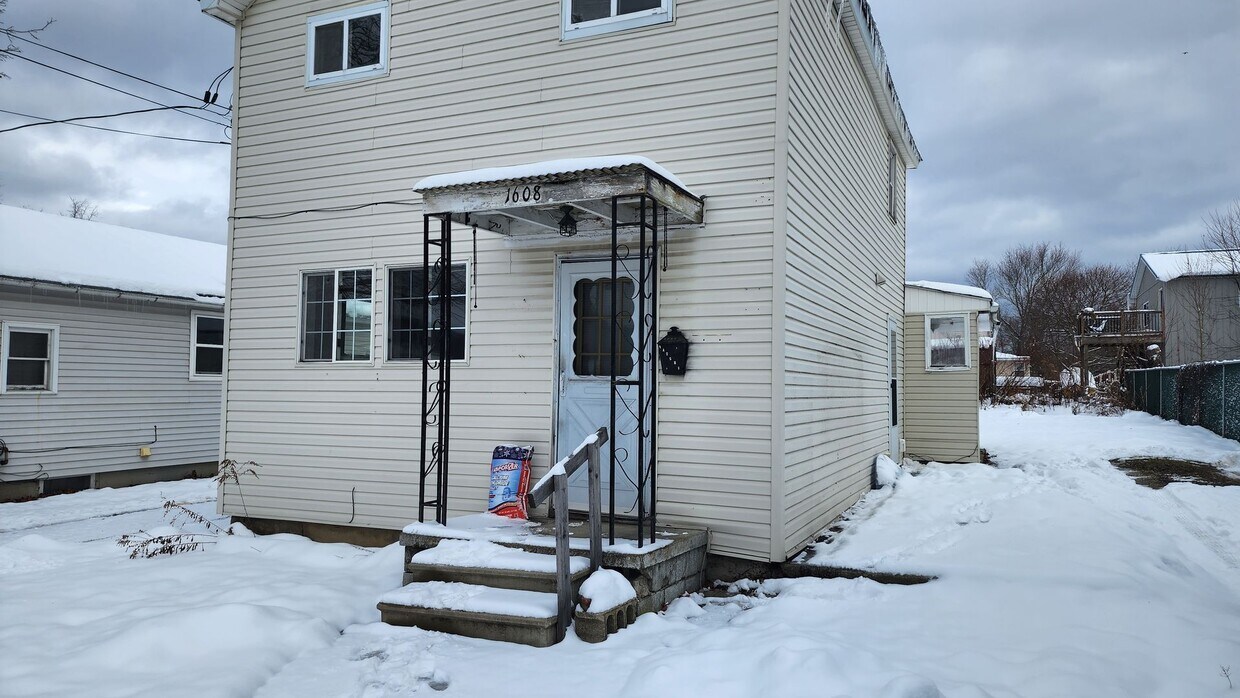 Foto principal - 1608-1608 1/2 Avenue B