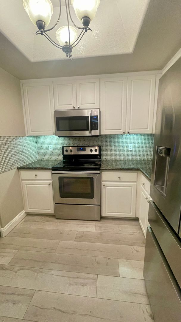 Foto del edificio - Beautiful 3 bedroom, 2 bath condo in La Jo...