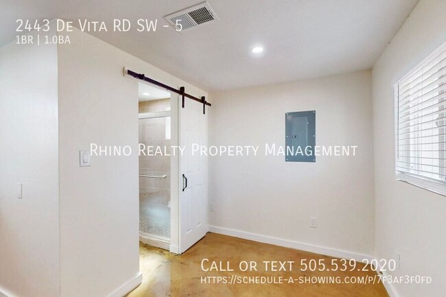 Building Photo - 2443 De Vita Rd SW