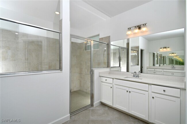 Foto del edificio - 9218 Aqua Overlook Ct