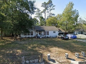 Building Photo - 2447 Beech St