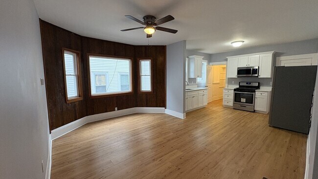 Foto del edificio - 190 Sheridan Ave