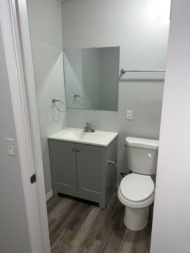 Building Photo - 4305 Bessie Cir W