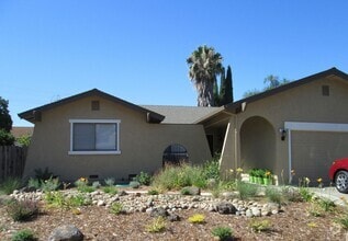 Building Photo - 130 Quietwood Dr