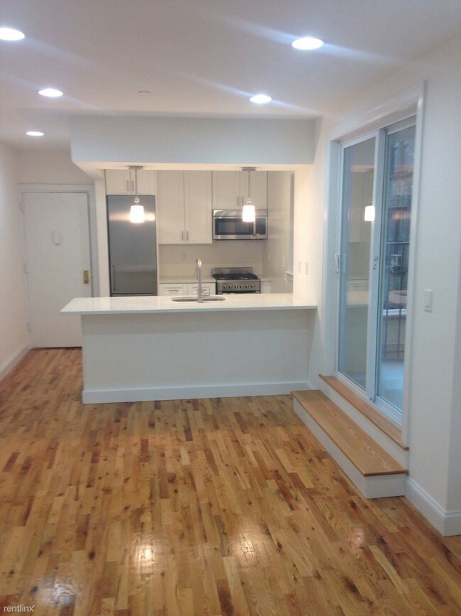 Foto del edificio - 5 W 137th St