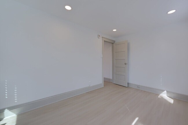 Foto del edificio - 40 W James St