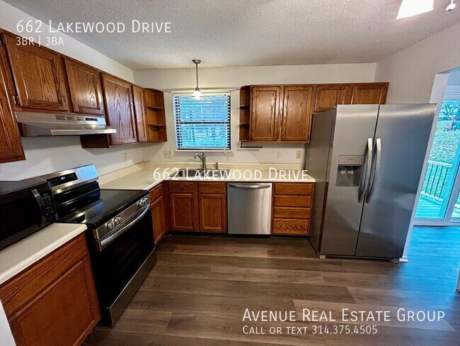 Foto del edificio - 662 Lakewood Dr