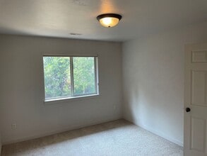 Building Photo - 867 Longbow Ln