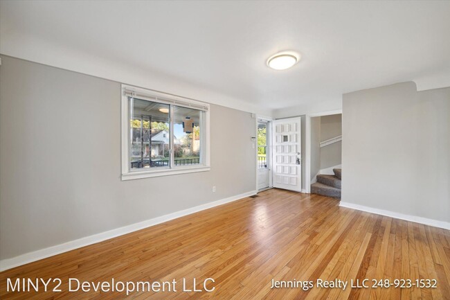 Building Photo - 4 br, 2 bath House - 21730 Oakwood