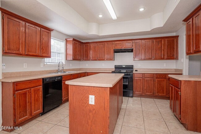 Building Photo - 3057 Tierra Mina Dr