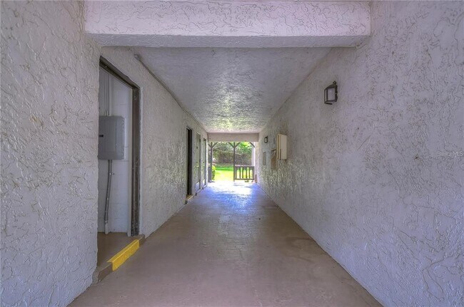 Foto del edificio - 230 N Bayshore Blvd