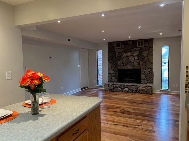 Photo - 957 Banyan Dr House