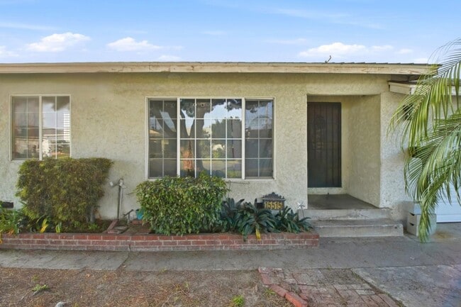 Building Photo - 15515 Harvest Ave