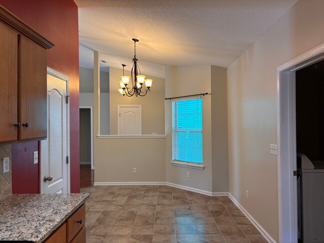 Building Photo - 134 Camellia Dr