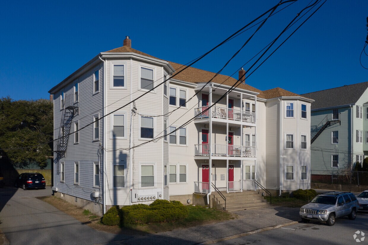 Primary Photo - 121-127 Chestnut St