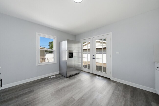Foto del edificio - 407 Laurel Ave