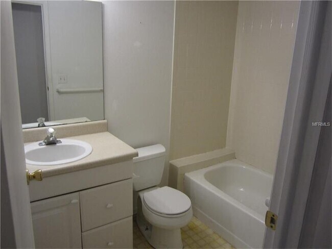 Building Photo - 133 Sabal Ct