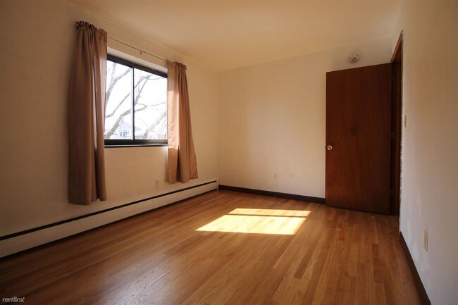 Foto del edificio - 35 Glencoe St