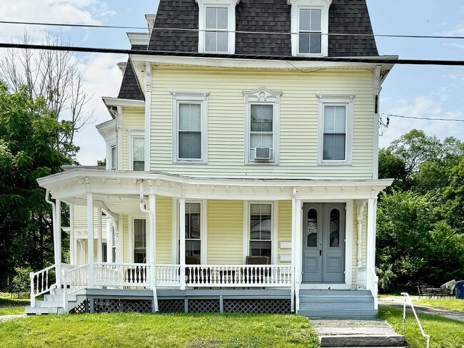 Building Photo - 117 Bridge St