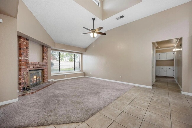 Building Photo - Beautiful 3 Bedroom, 2 Bathroom Home with Spacious Yard!