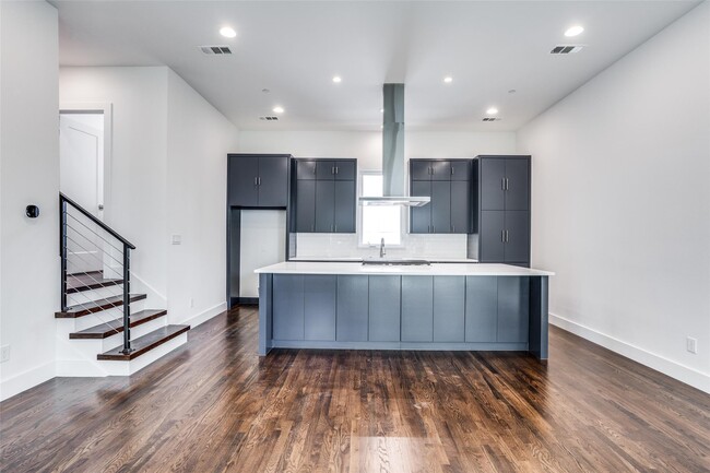 Foto del edificio - 2203 Moser Ave