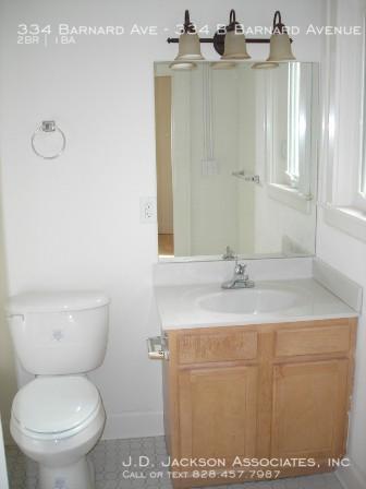 Building Photo - 334 B Barnard Ave