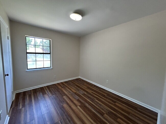 Building Photo - Home for Rent
