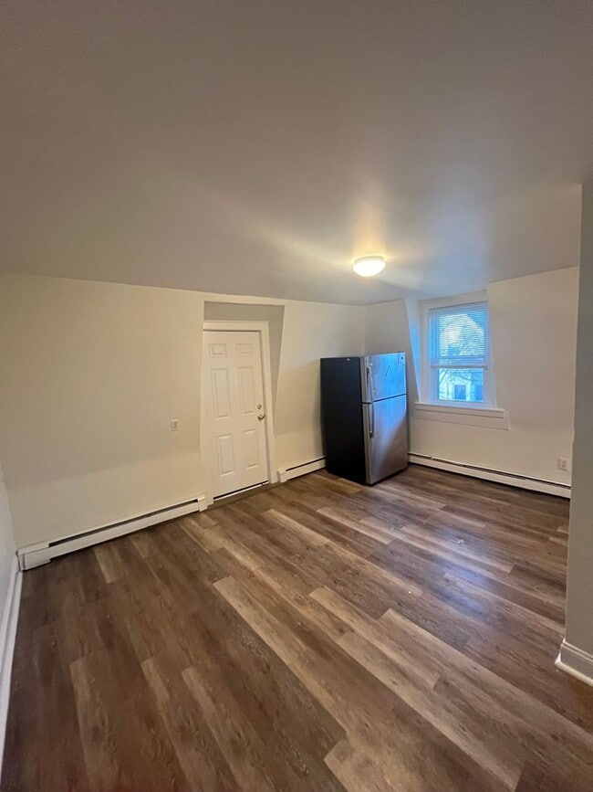 Building Photo - 355 Washington St