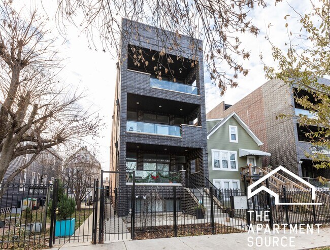 Foto del edificio - 1812 N Sawyer Ave