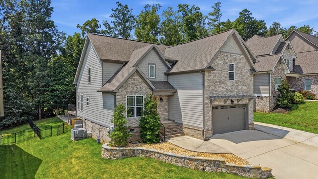 Building Photo - 9202 White Ash Dr