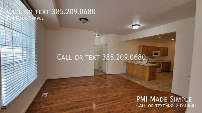 Foto del edificio - 3042 E Somerset Dr