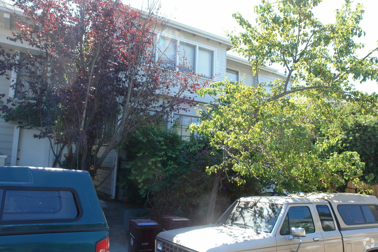Building Photo - 4106 Terrace St