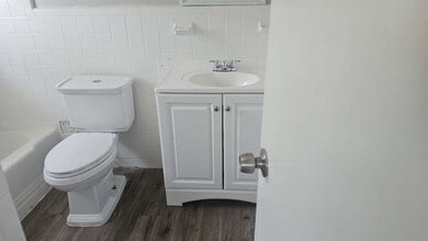 Building Photo - 9222 Lockwood Dr